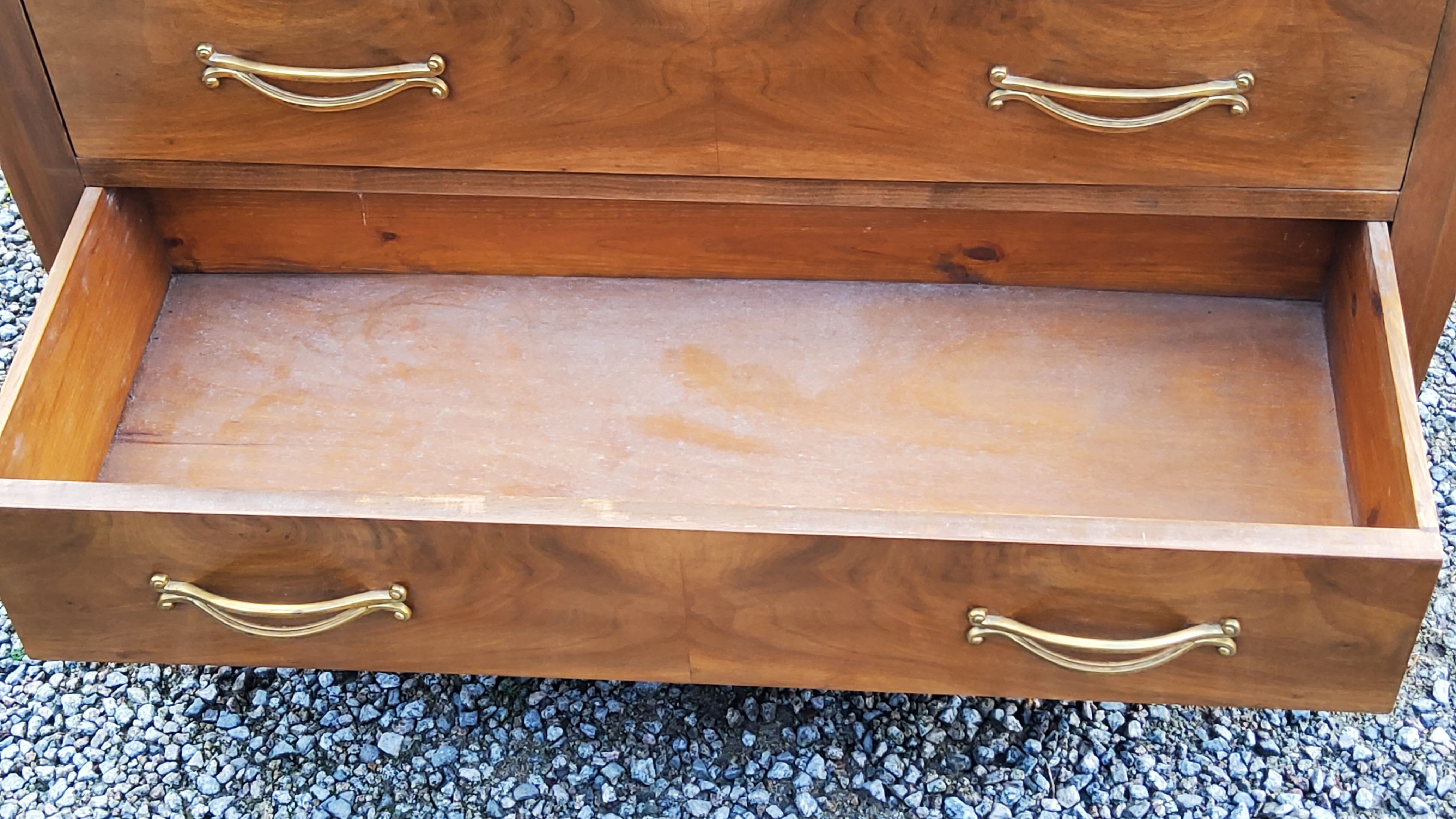 Chest of drawers from the 40s/50s in golden blond walnut 3 drawers feet compass