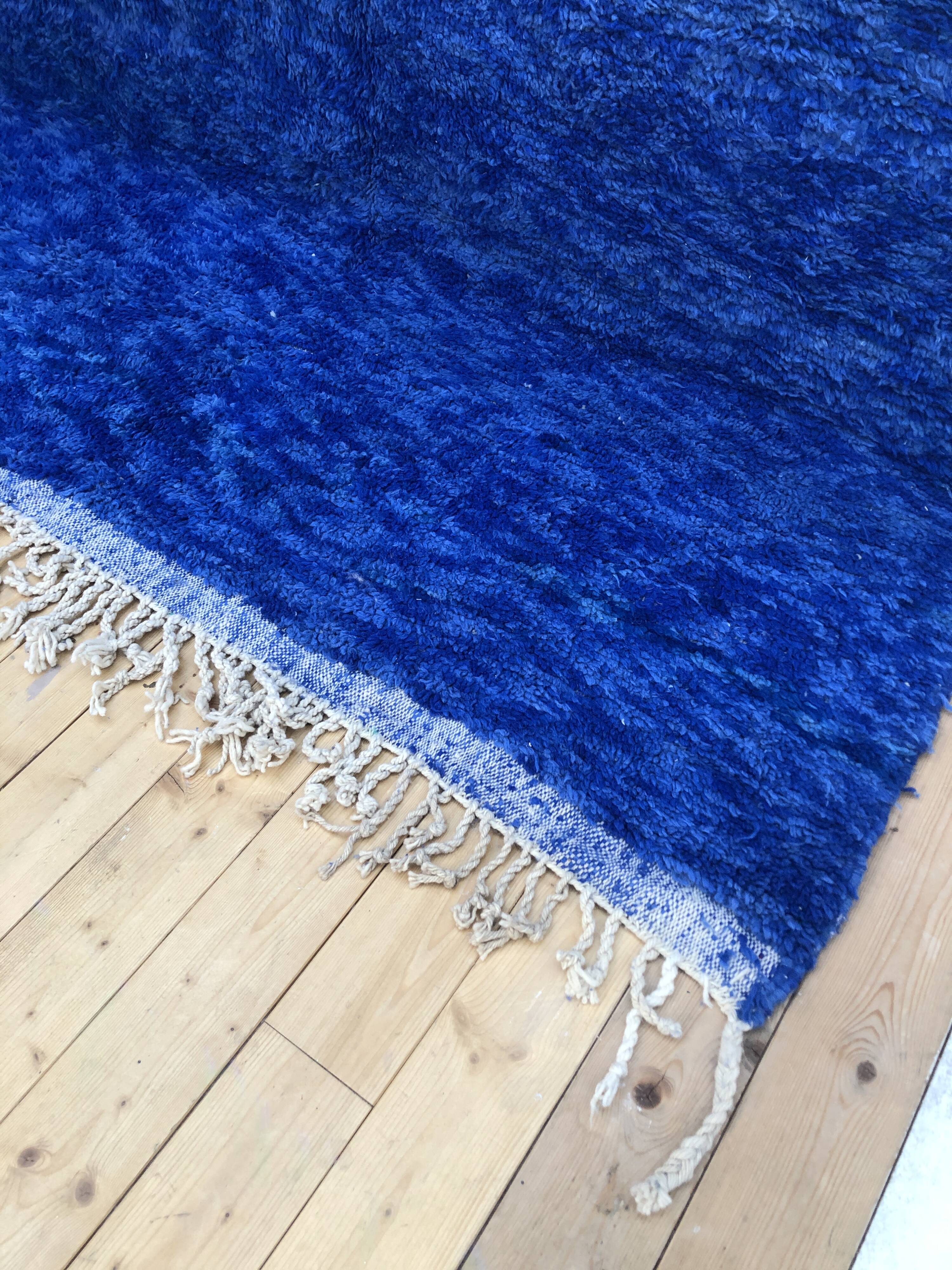 Moroccan Berber carpet Beni Ouarain uni blue 3.3x2.26m