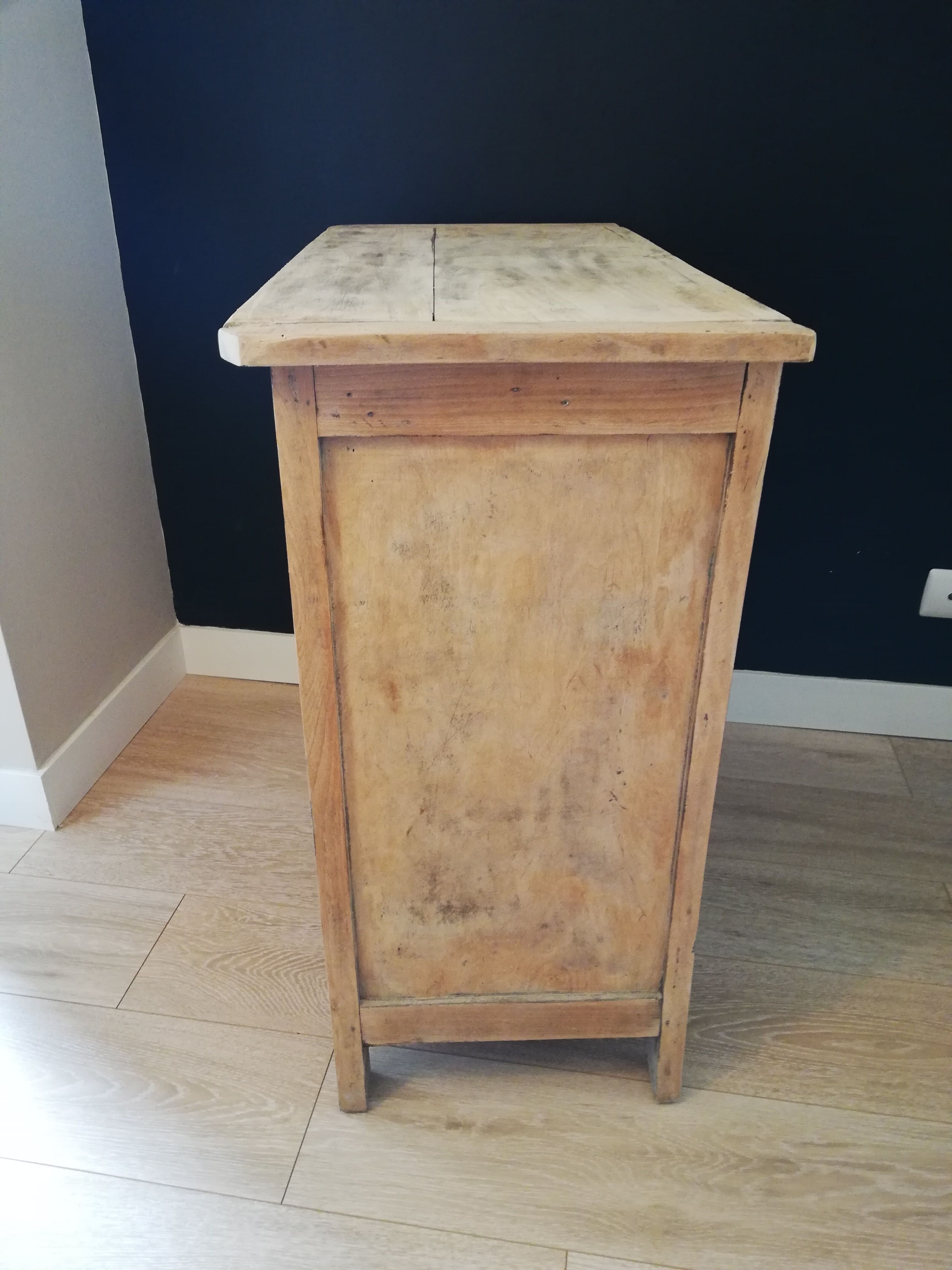 Parisian raw wood buffet