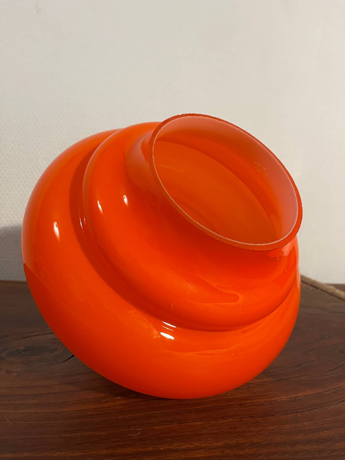 Suspension vintage orange verre opalin