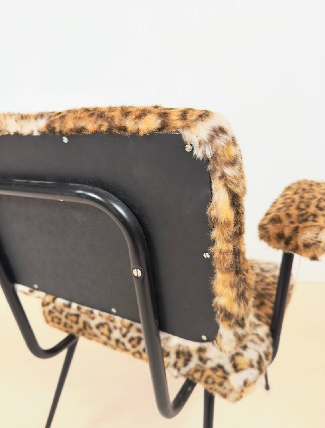 Fauteuil vintage moderniste léopard