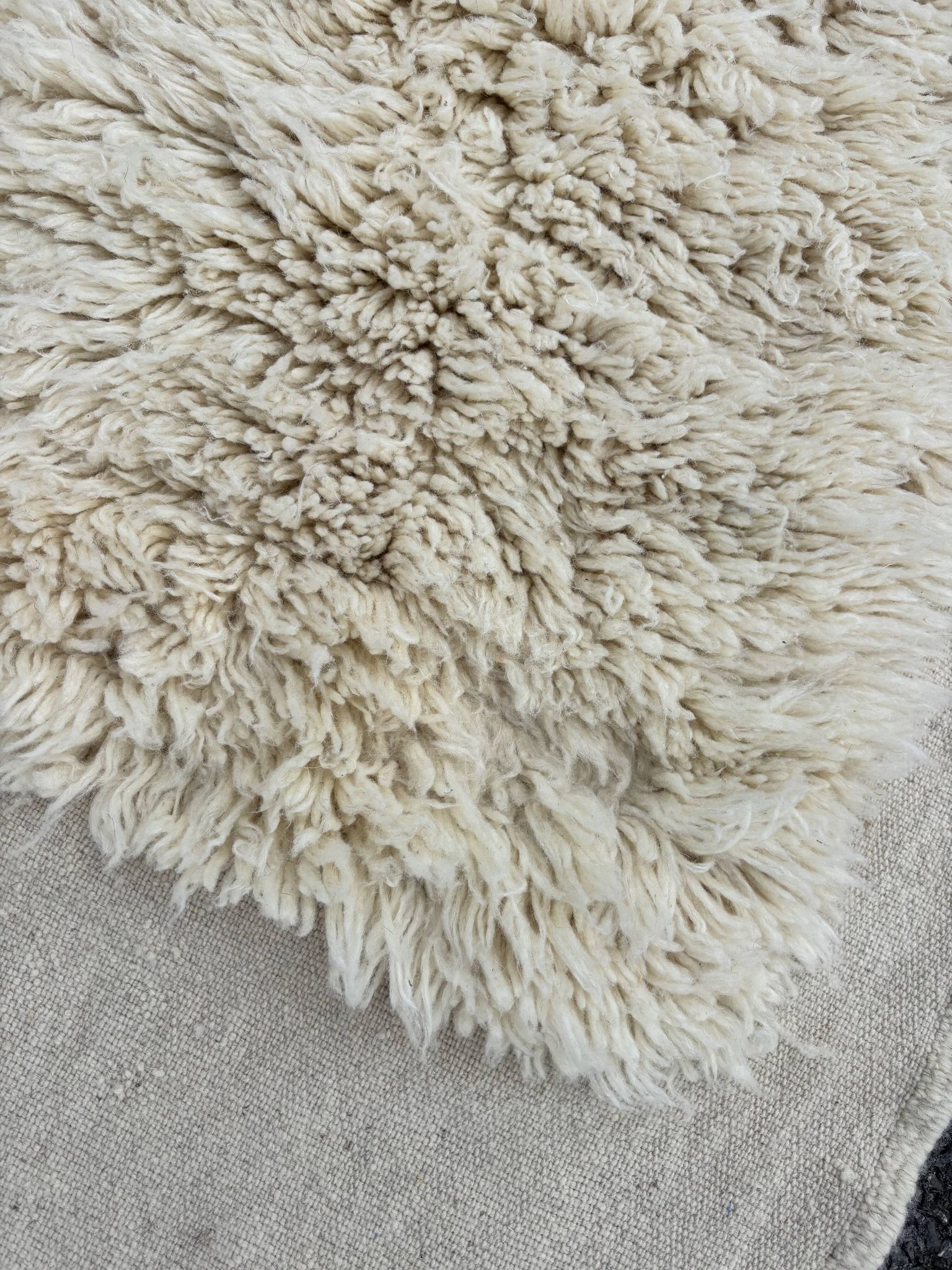 Moroccan Beni Ouarain rug in ecru wool