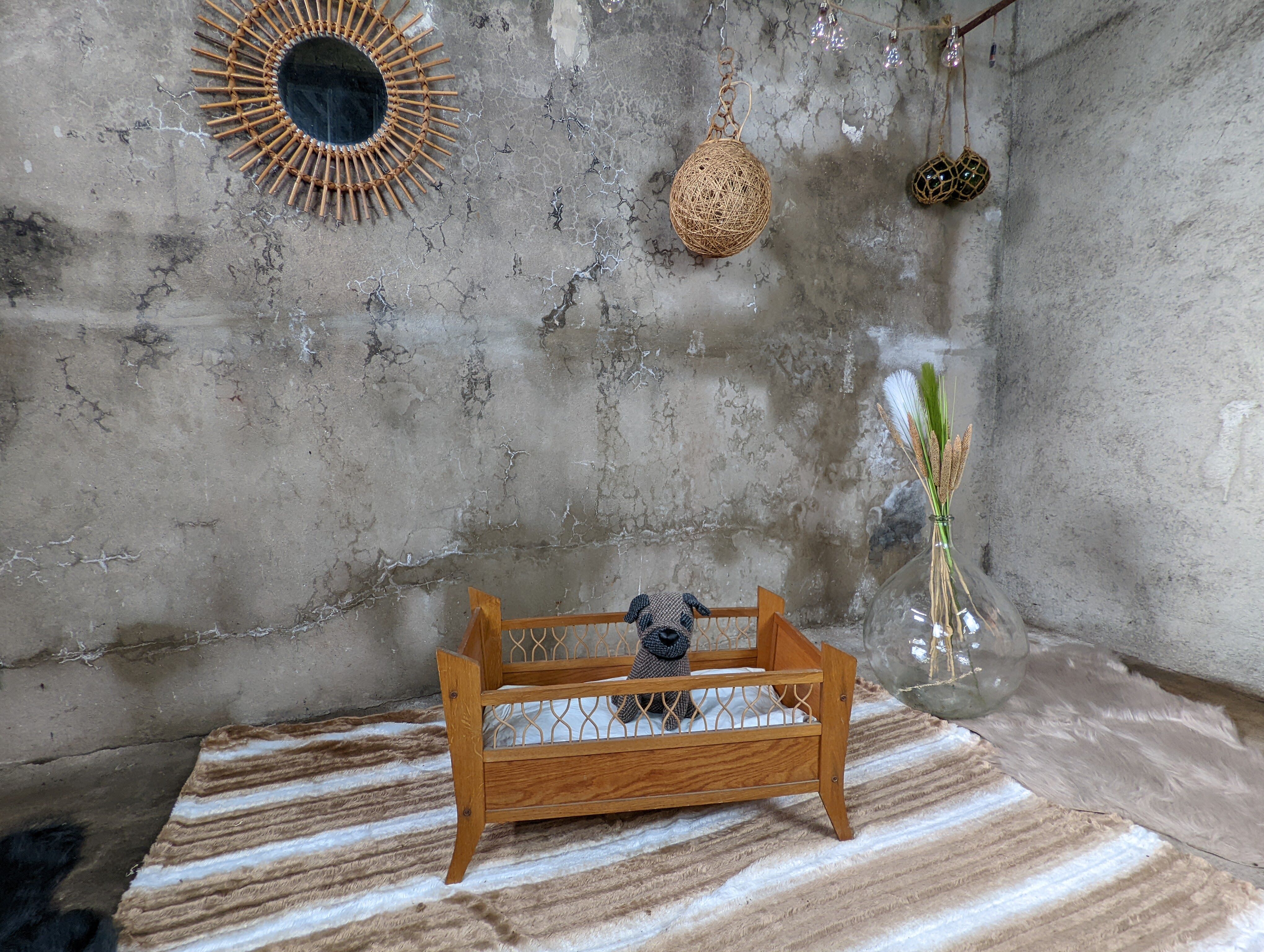 Rattan floor basket for pet