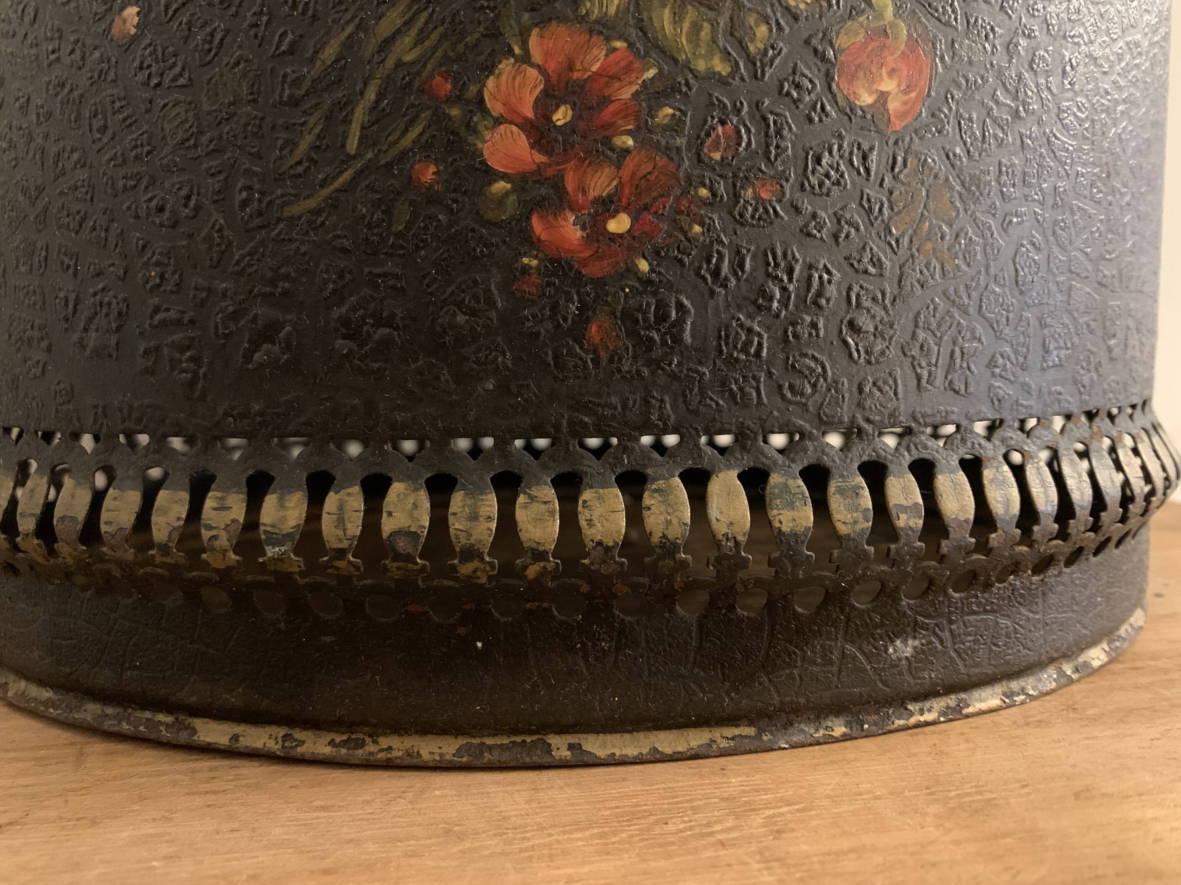 Napoleon III paper basket in leather imitation painted sheet metal