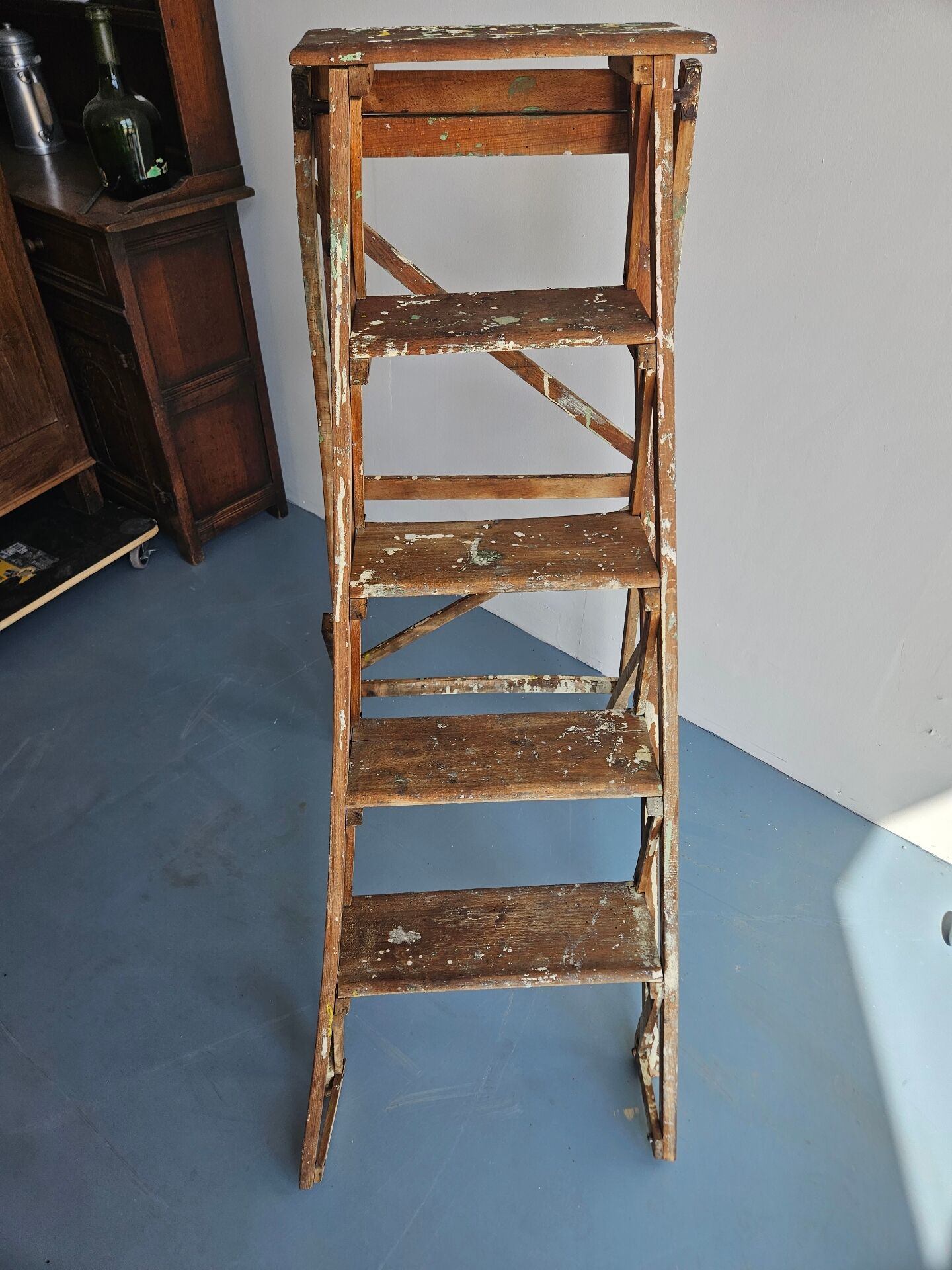 Old painter's step ladder