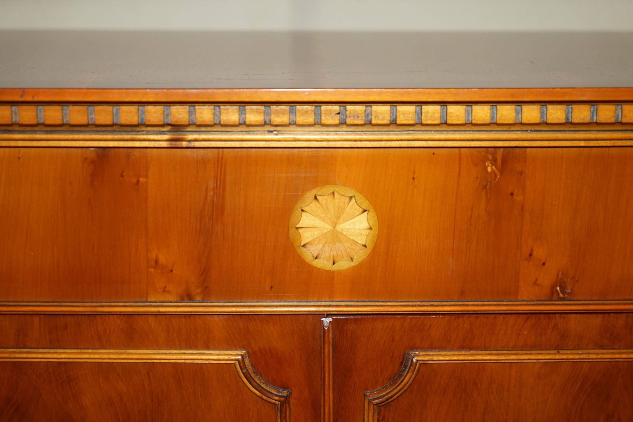 Wooden buffet TV in yew Abbey Craft Mid-Century Modern Sheraton details