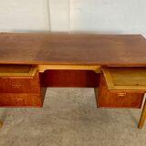 Vintage Danish desk in teak and oak by Børge Mogensen for Søborg Møbelfabrik, 1960s.