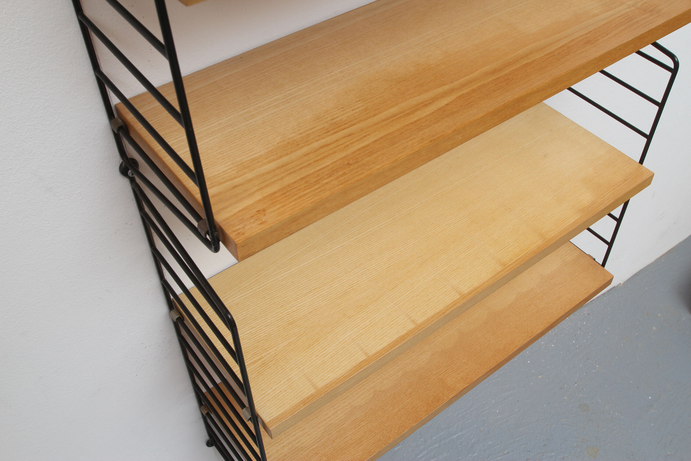 1960s wall unit in ash 7 shelves, Nisse Strinning