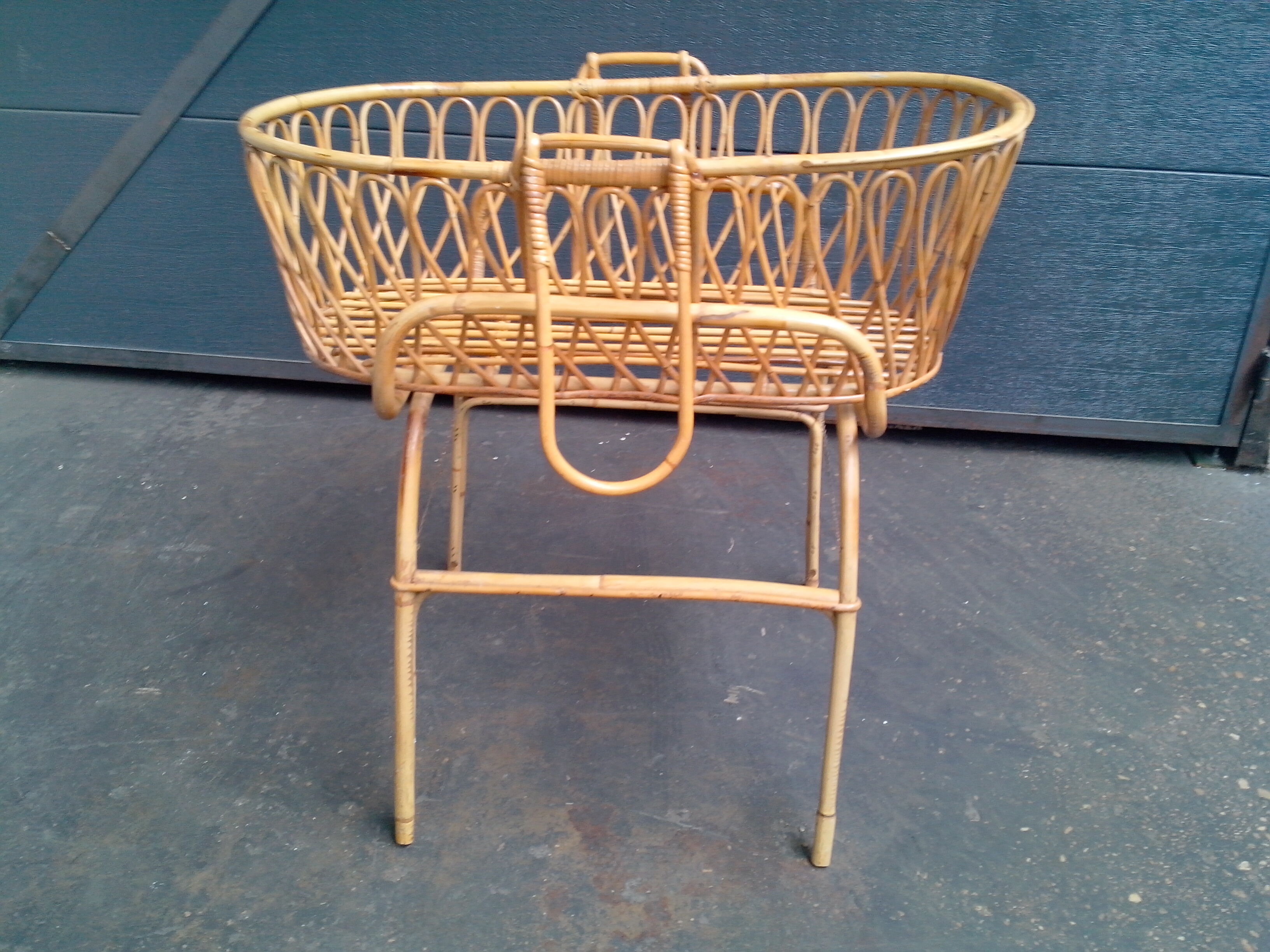 Cradle bassinet bed rattan of the 1960s