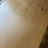 Table depliante carrée, pieds compas