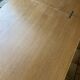 Table depliante carrée, pieds compas
