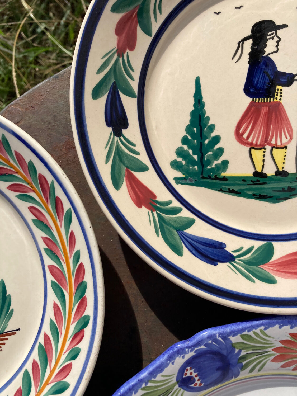 6 Quimper plates with old ceramic characters