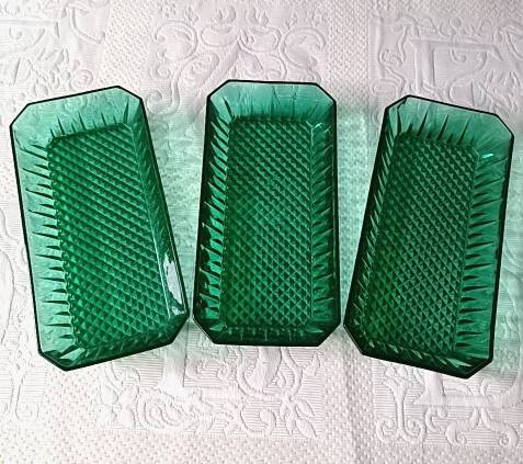 3 Arcoroc bowls in vintage emerald green molded glass