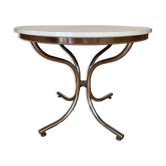 Round formica table