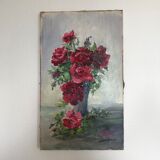 Table bouquet of red roses