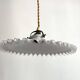 Suspension opaline blanche dentelle