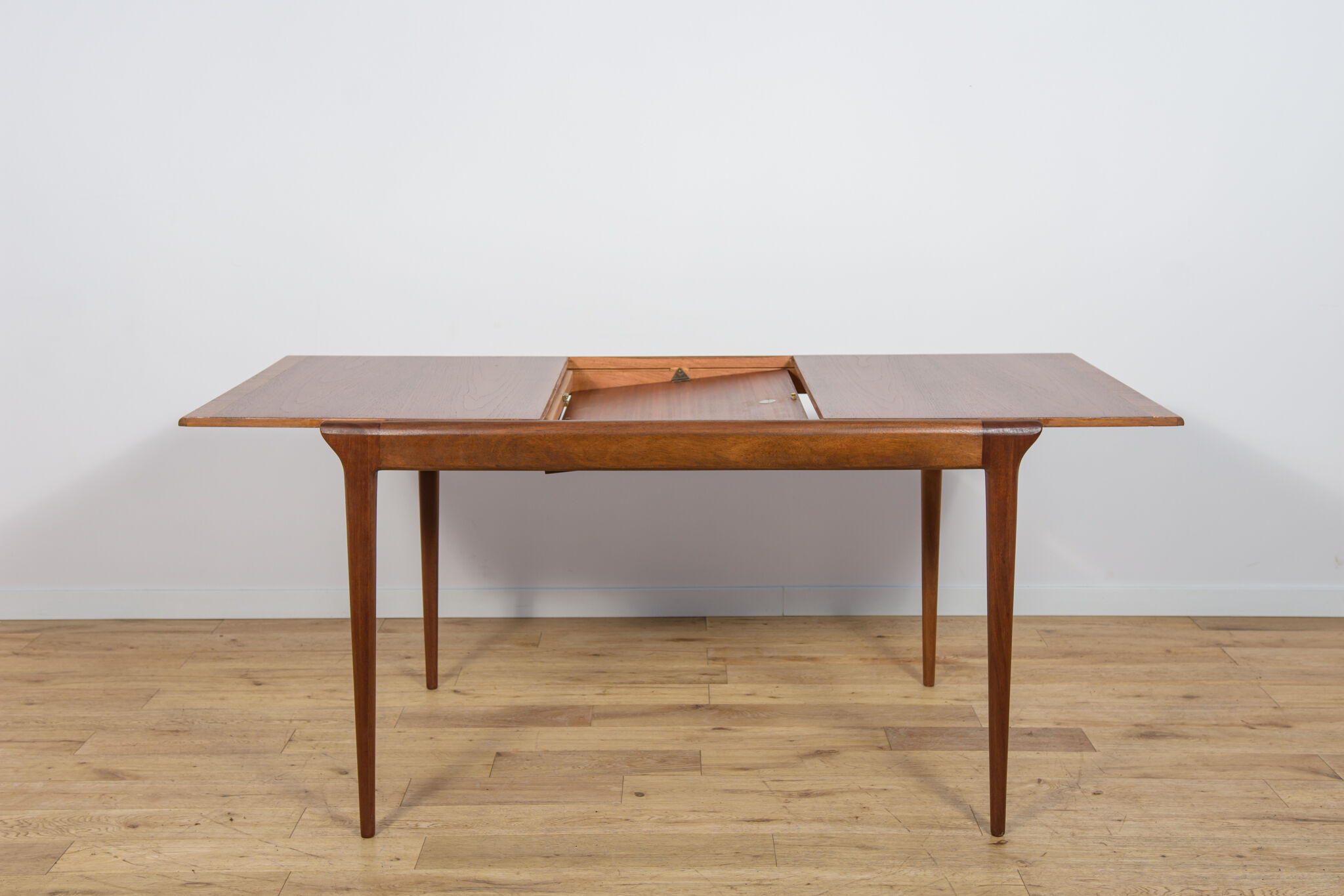 Mid-Century Teak Extendable Dining Table from McIntosh, United Kingdom, 1960s