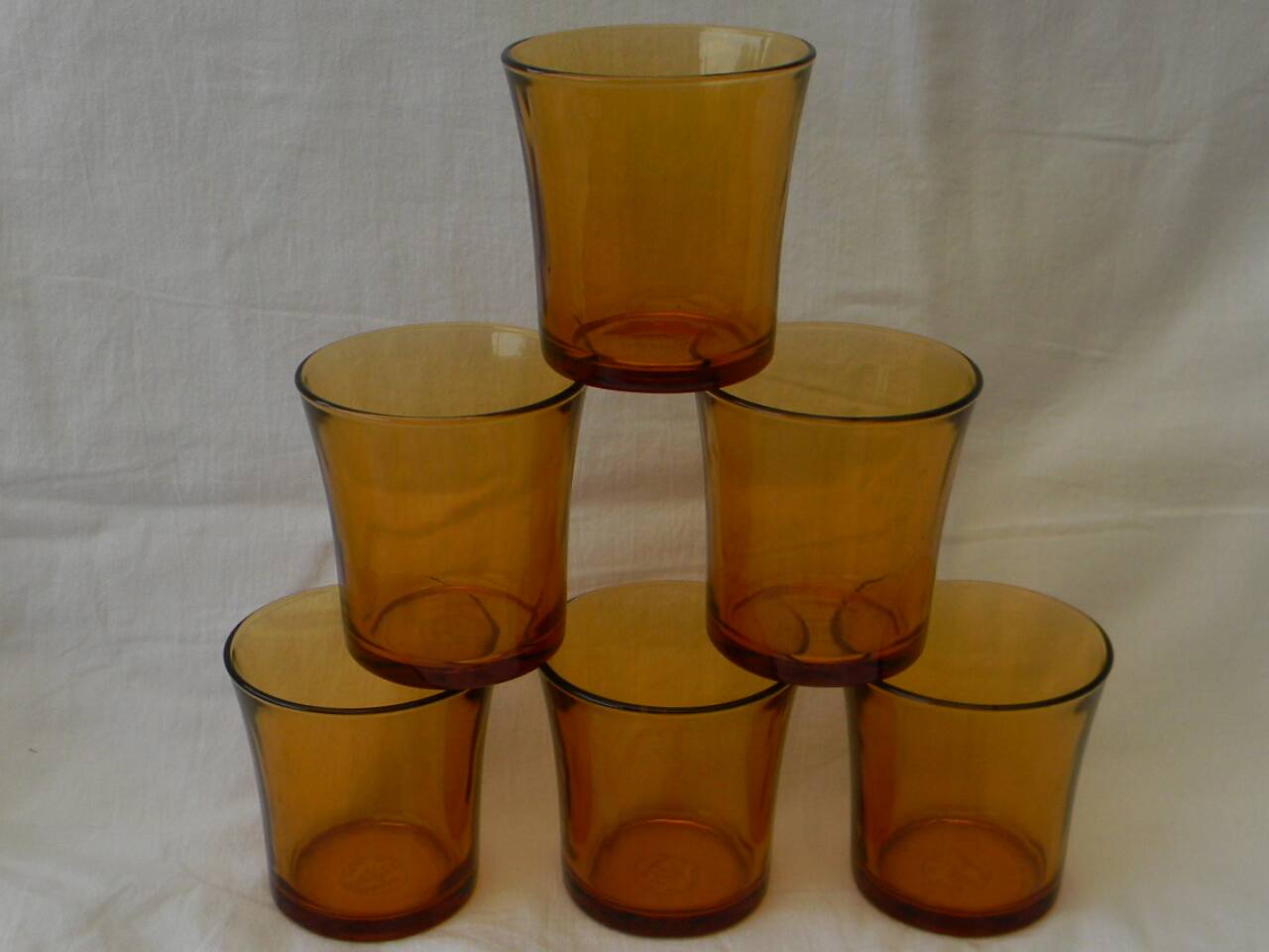 Lot de 6 verres en verre ambré duralex.