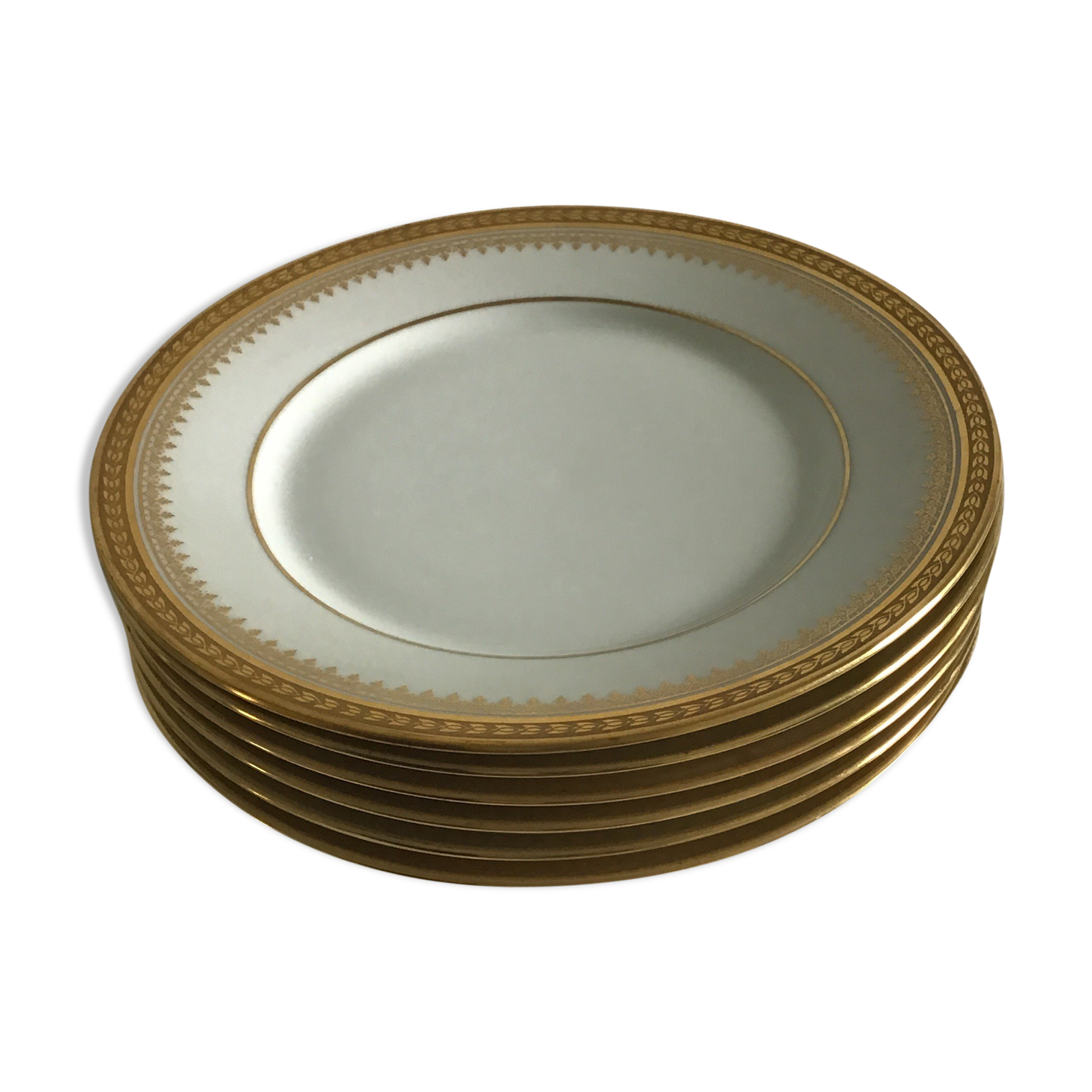 6 flat porcelain plates