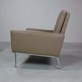 Florence Knoll lounge chairs model 65a for Knoll International.