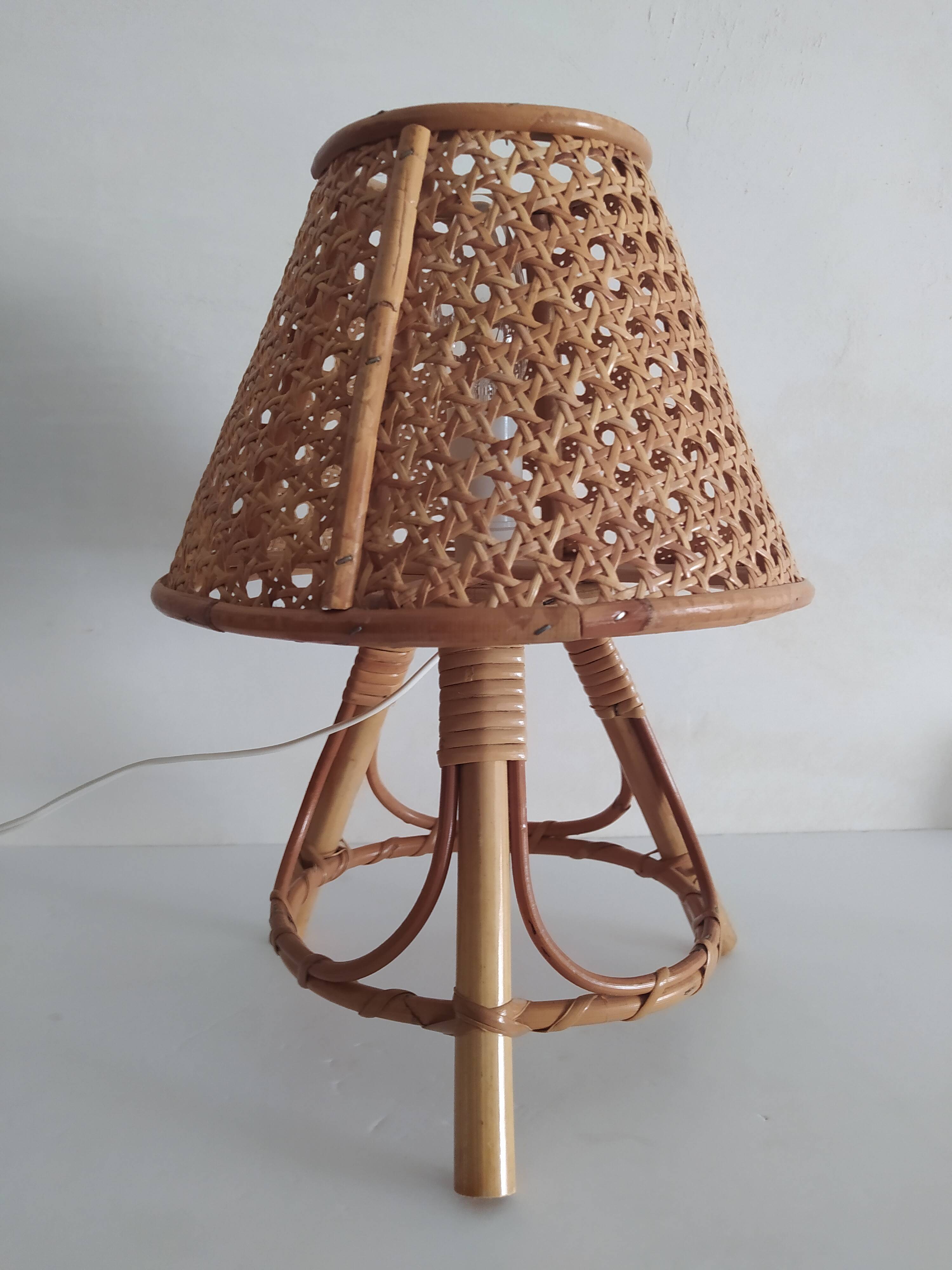 Table lamp in caning and bamboo