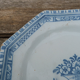 Plat XVIII éme en faience de Rouen bleu sur blanc