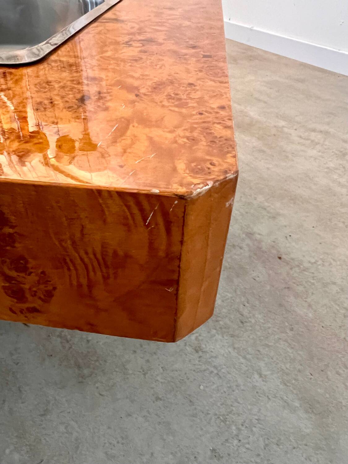 Italian design elm burl coffee table from the 70s Roche Bobois