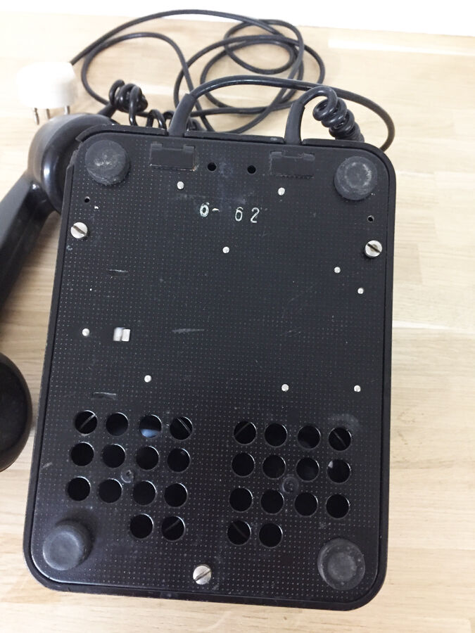 Vintage phone PTT black bakelite, 1960