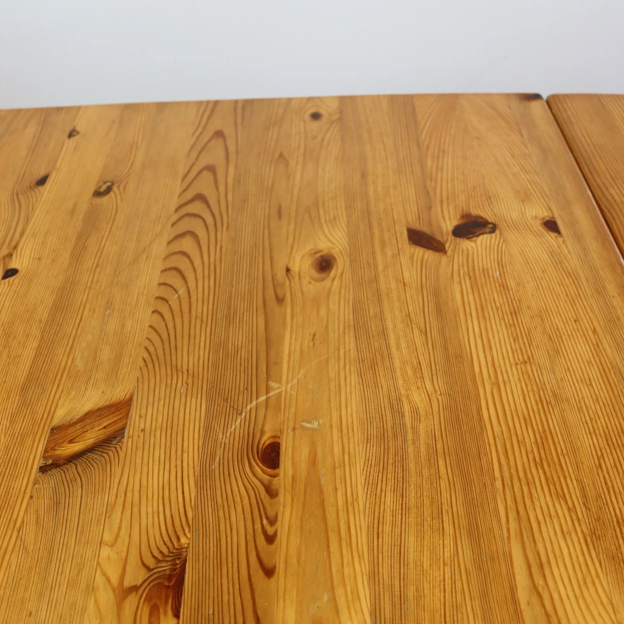 Table à manger en pin de Karin Moberg années 70