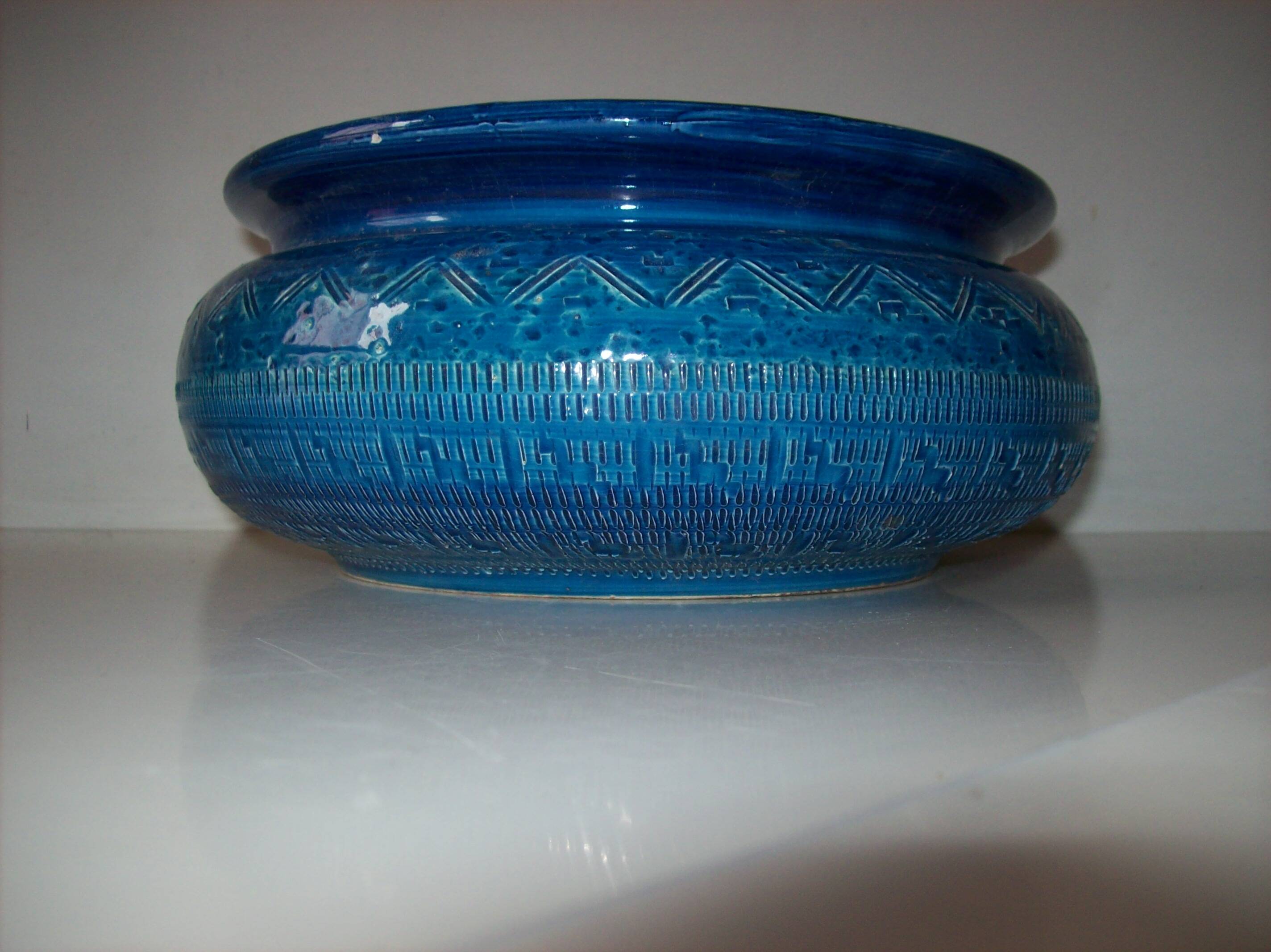 Aldo Londi coupe for Bitossi in "Rimini Blue" ceramic from the 1960s.