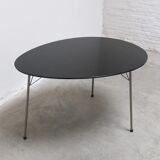 Rare 'Egg' table by Arne Jacobsen for Fritz Hansen, 1952