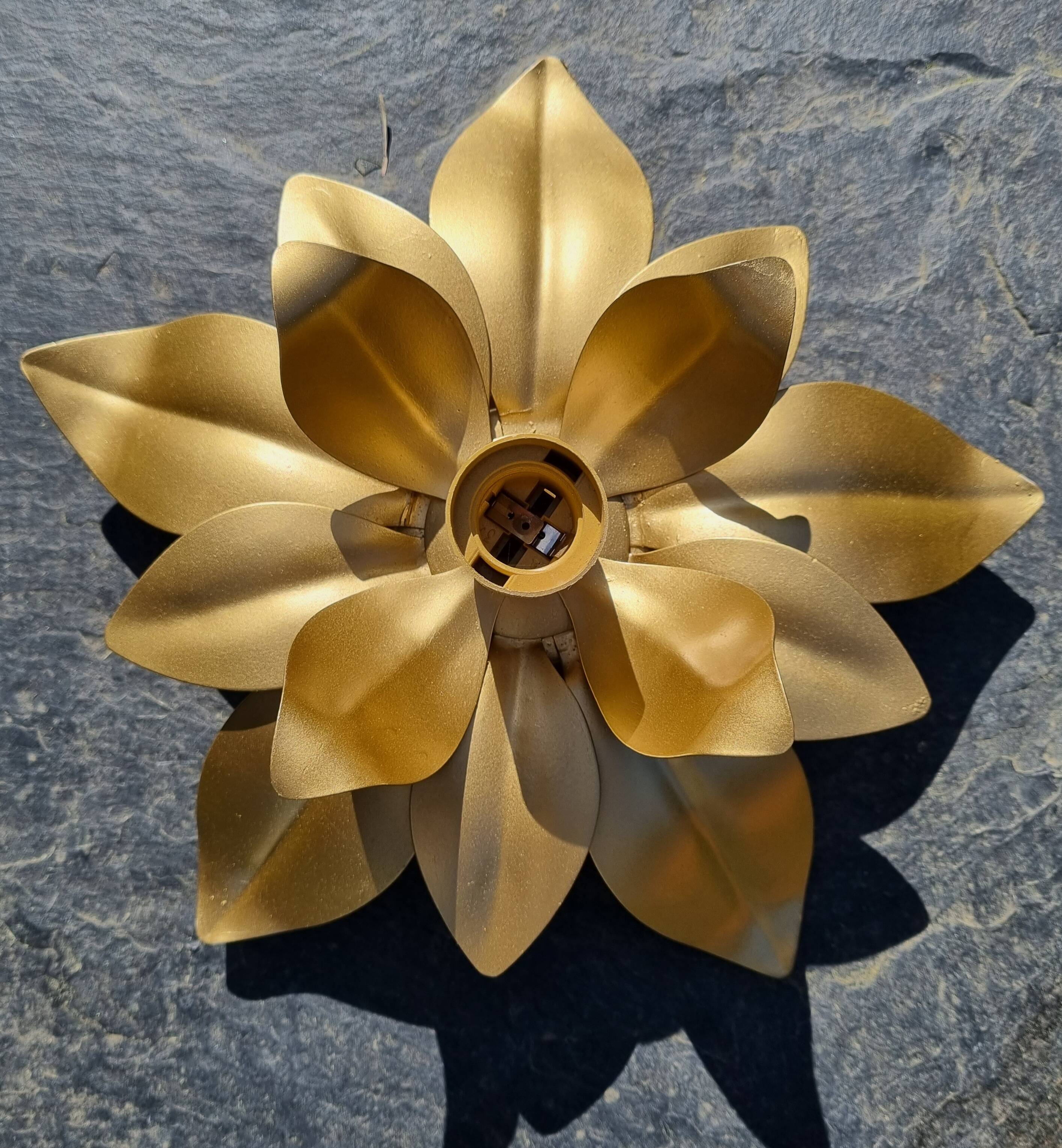 Vintage golden flower ceiling light