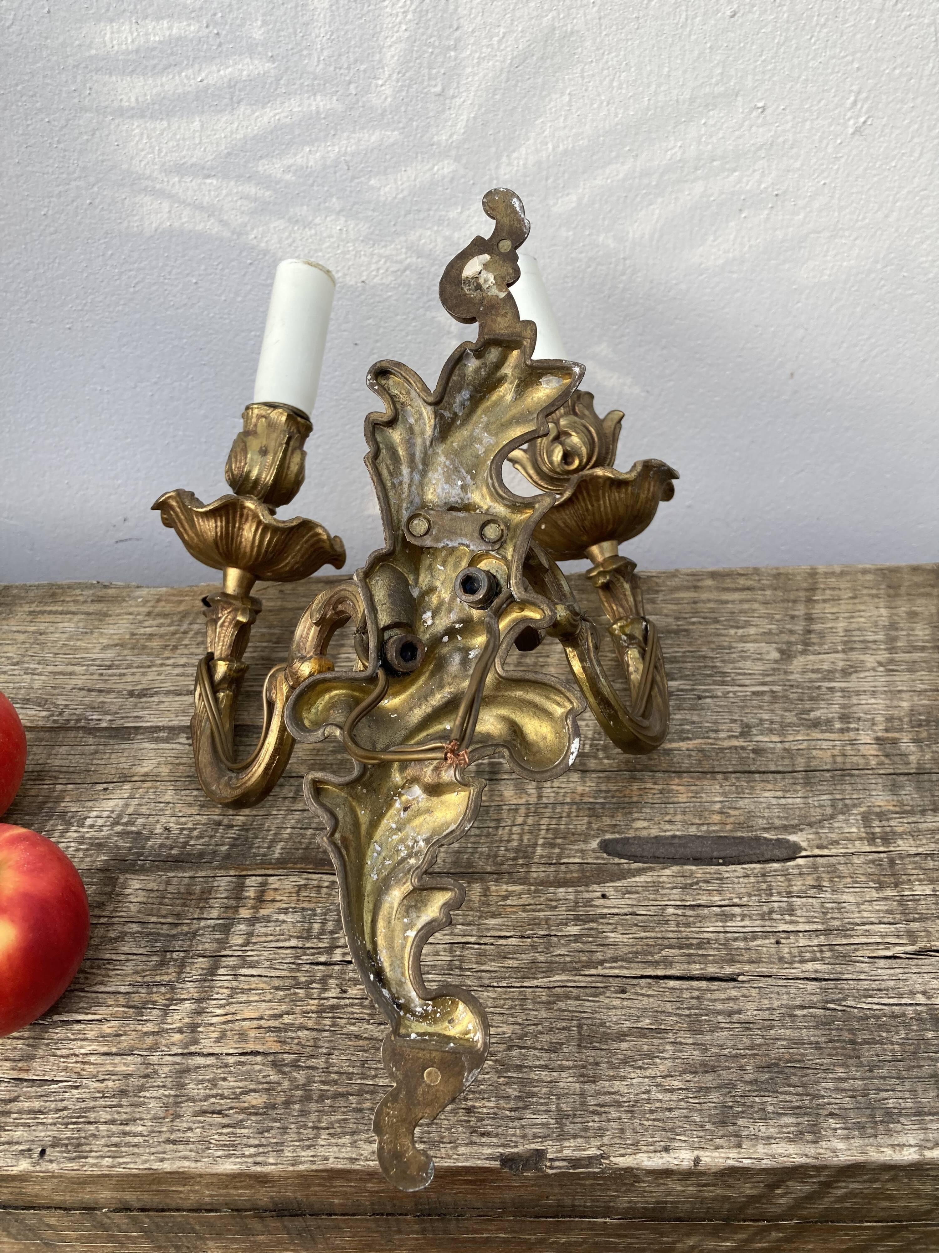 Wall lamp in gilded bronze style Louis XV rocaille with 2 branches