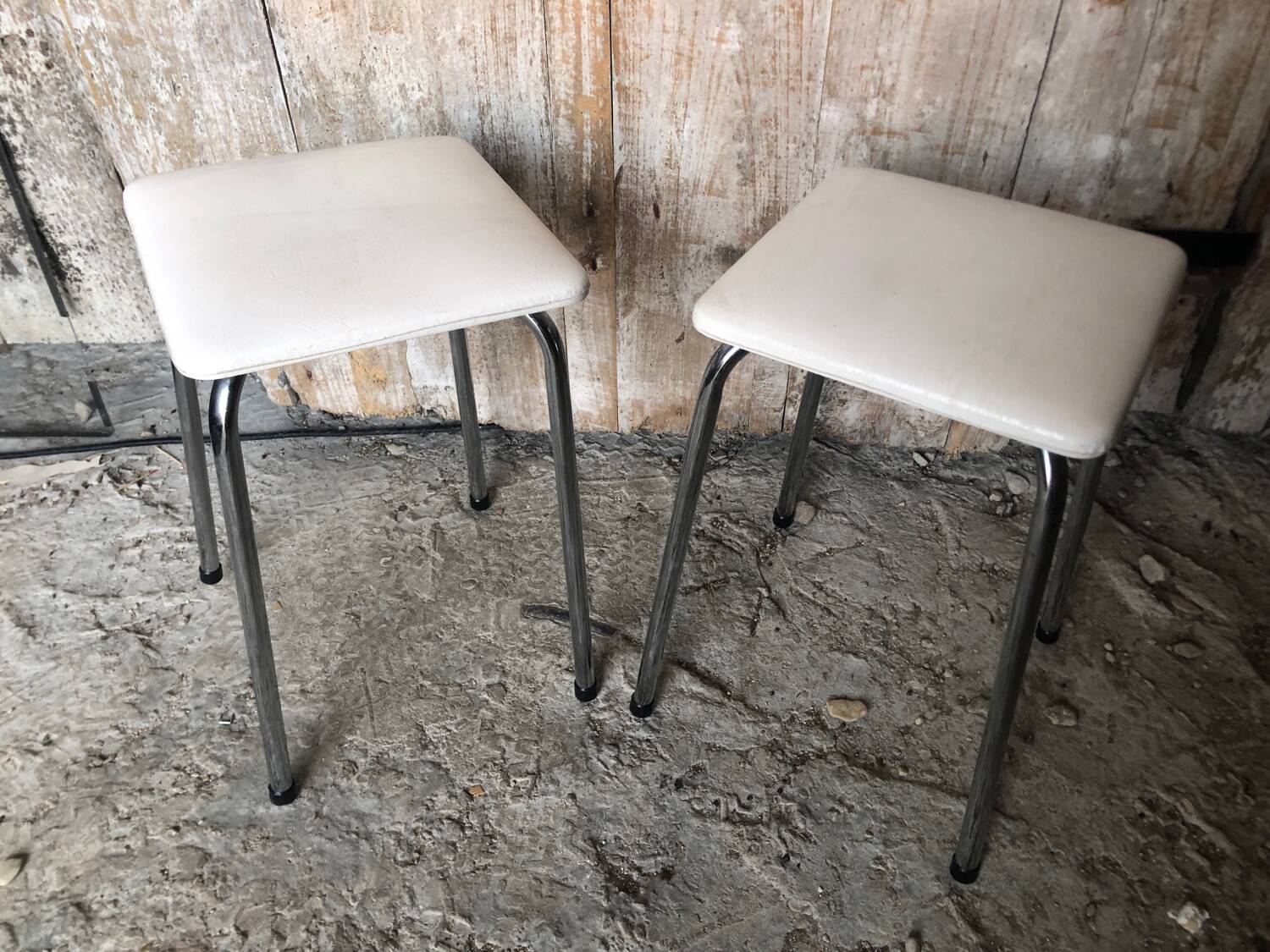 Pair of chromed metal stool + skai seat 1970s vintage