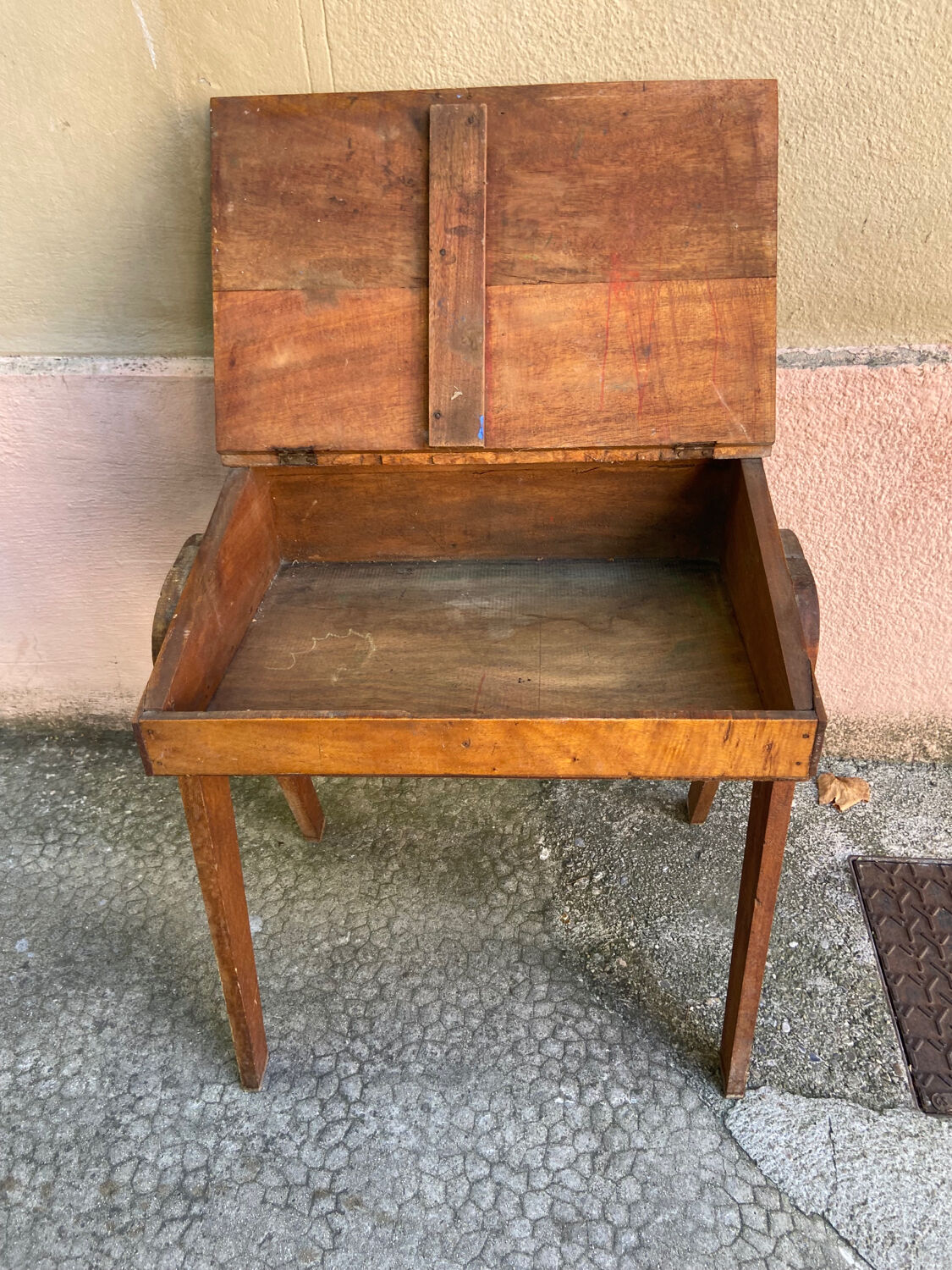 Vintage compass stand