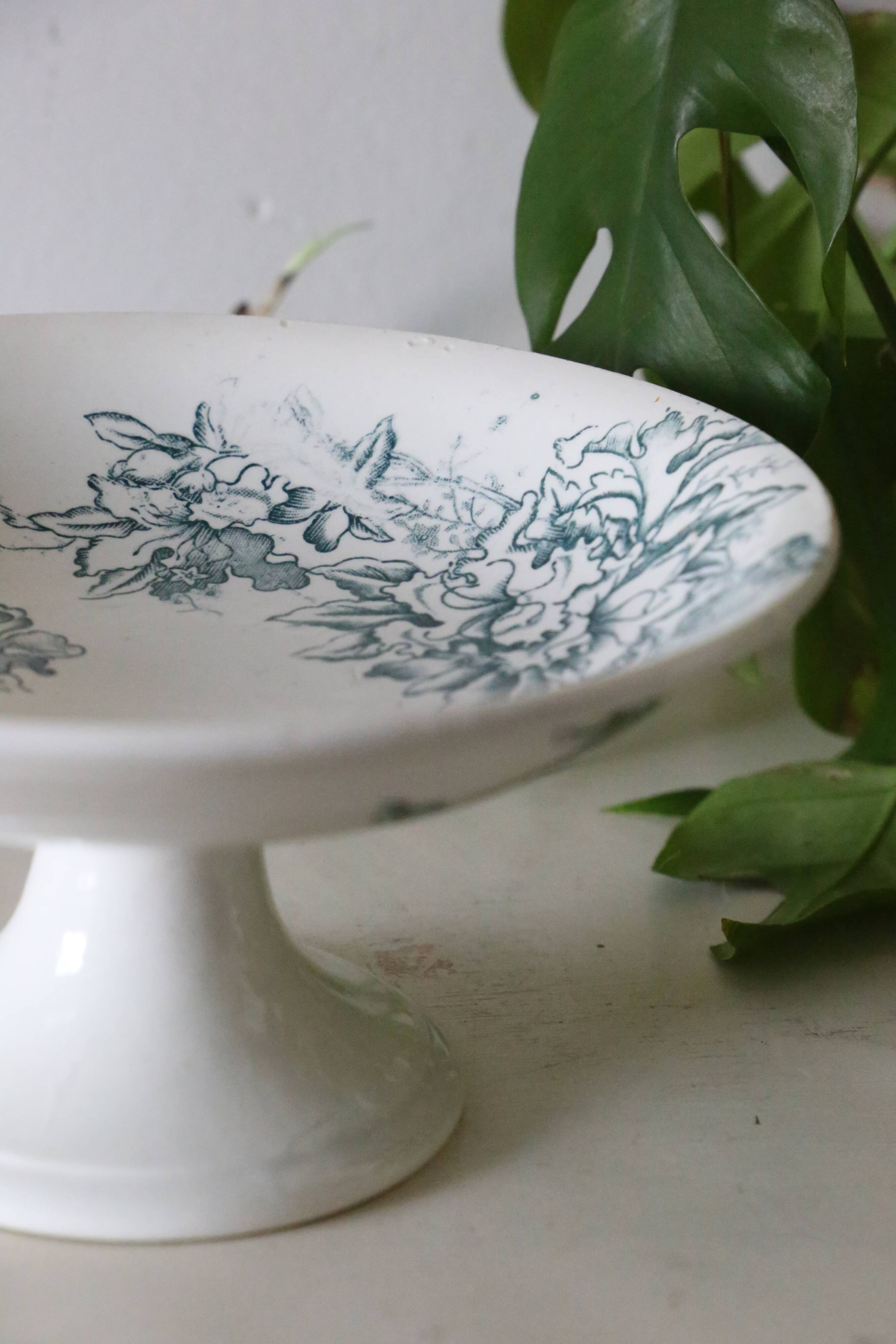 Floreal fruit bowl, from the Faïencerie Nouvelle de Givors, iron earth