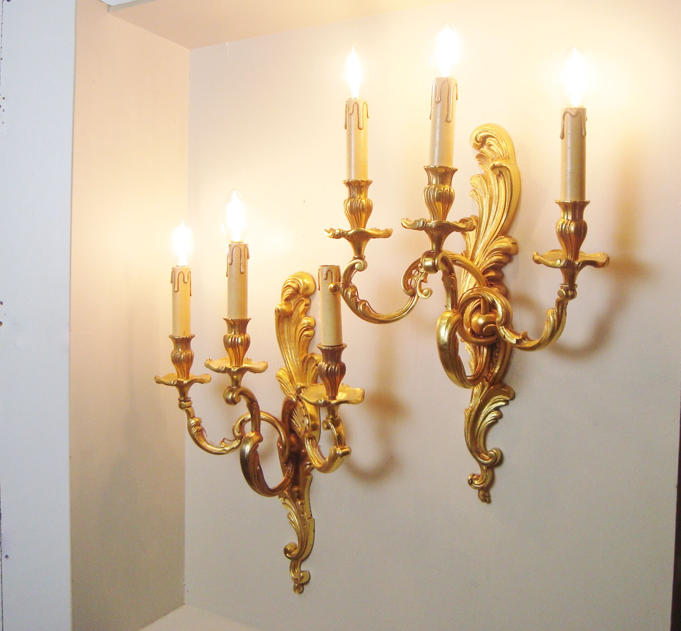 Pair of Lucien Gau bronze wall lamps with three arms Rockery style