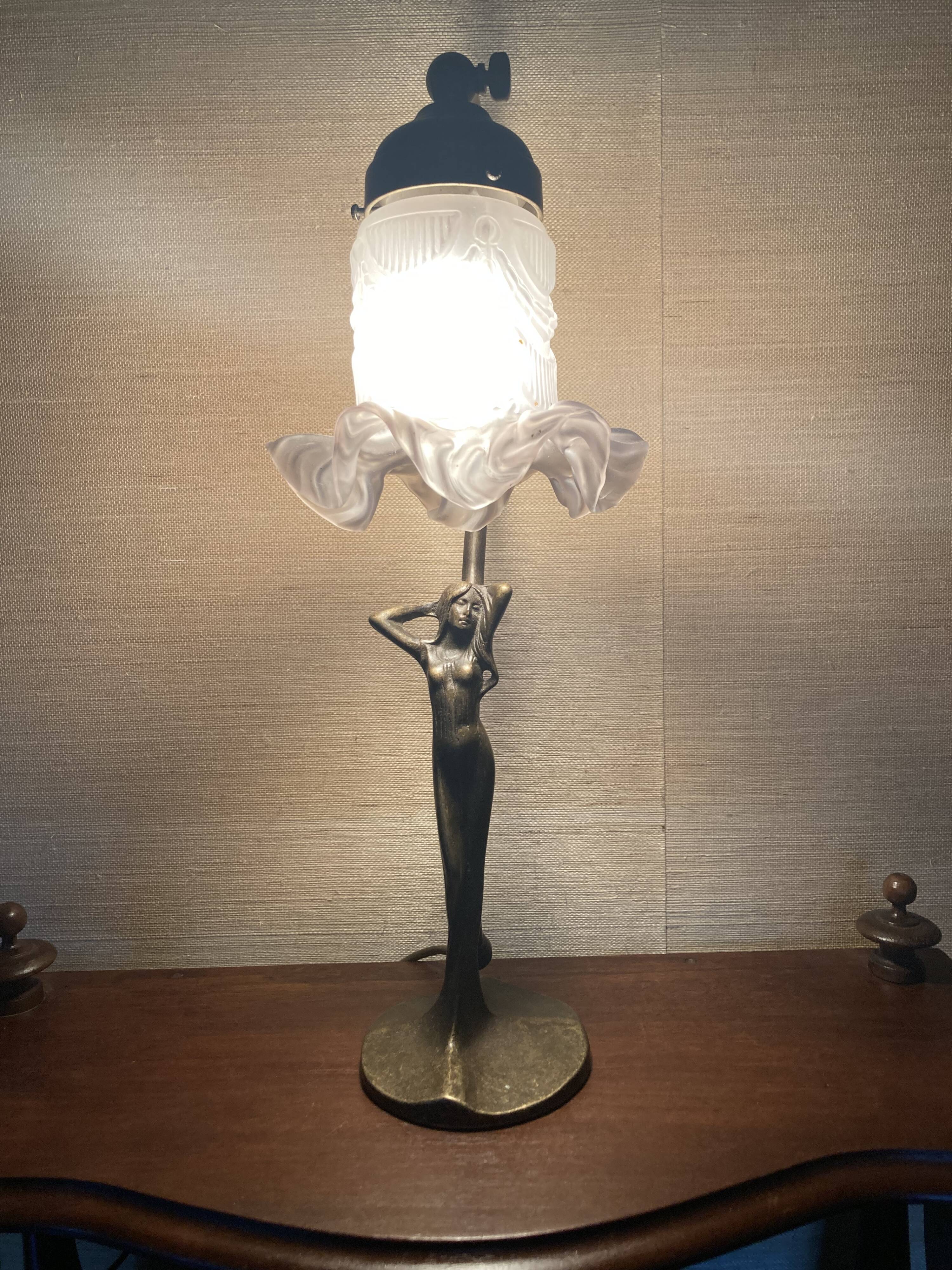 Bronze statuette lamp art deco style