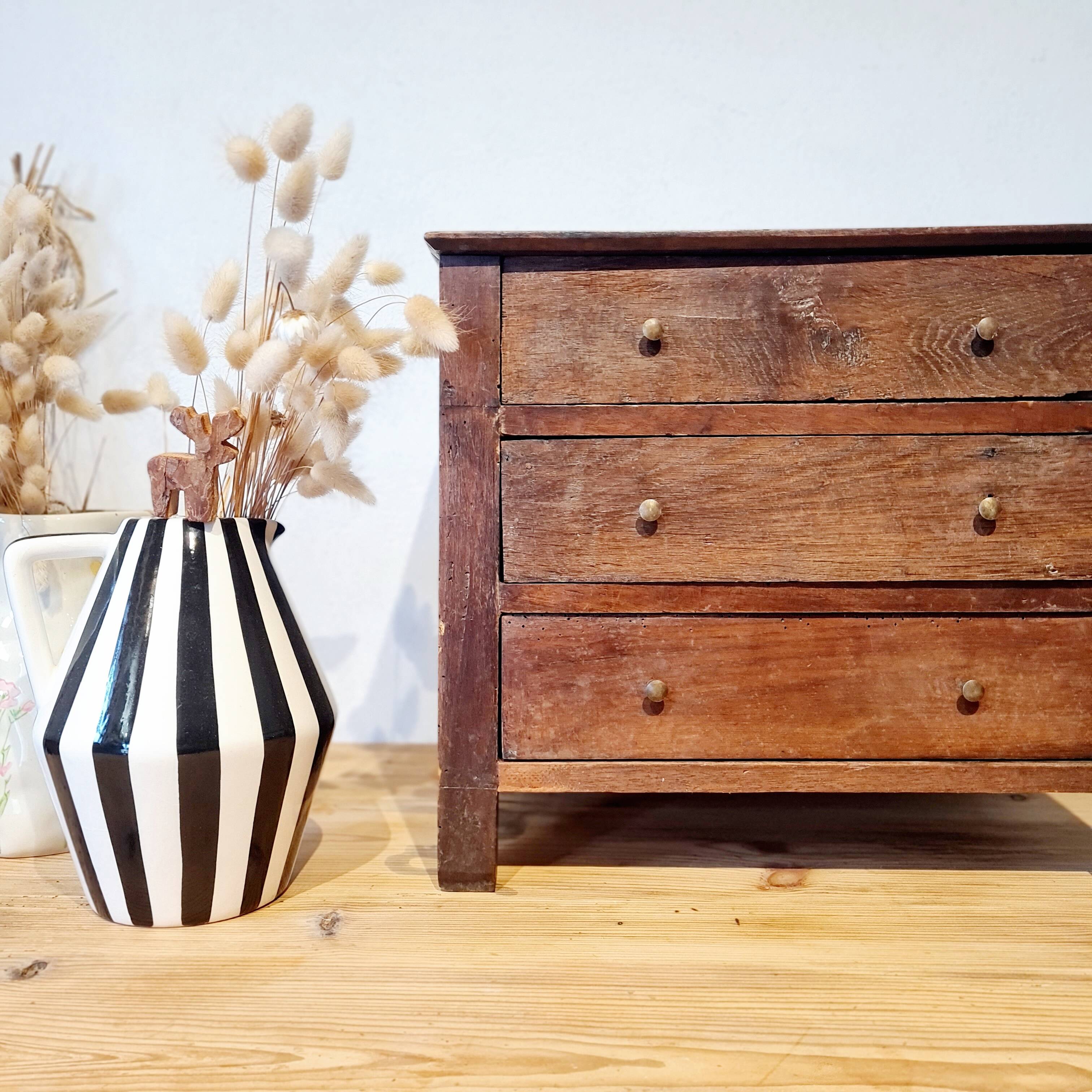 Small antique wooden workshop cabinet with 3 drawers