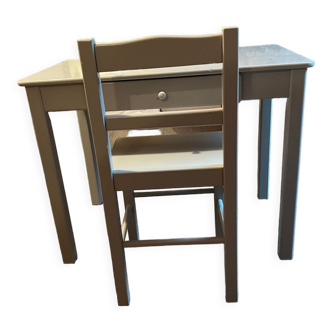 Desk and Baudou children's chair