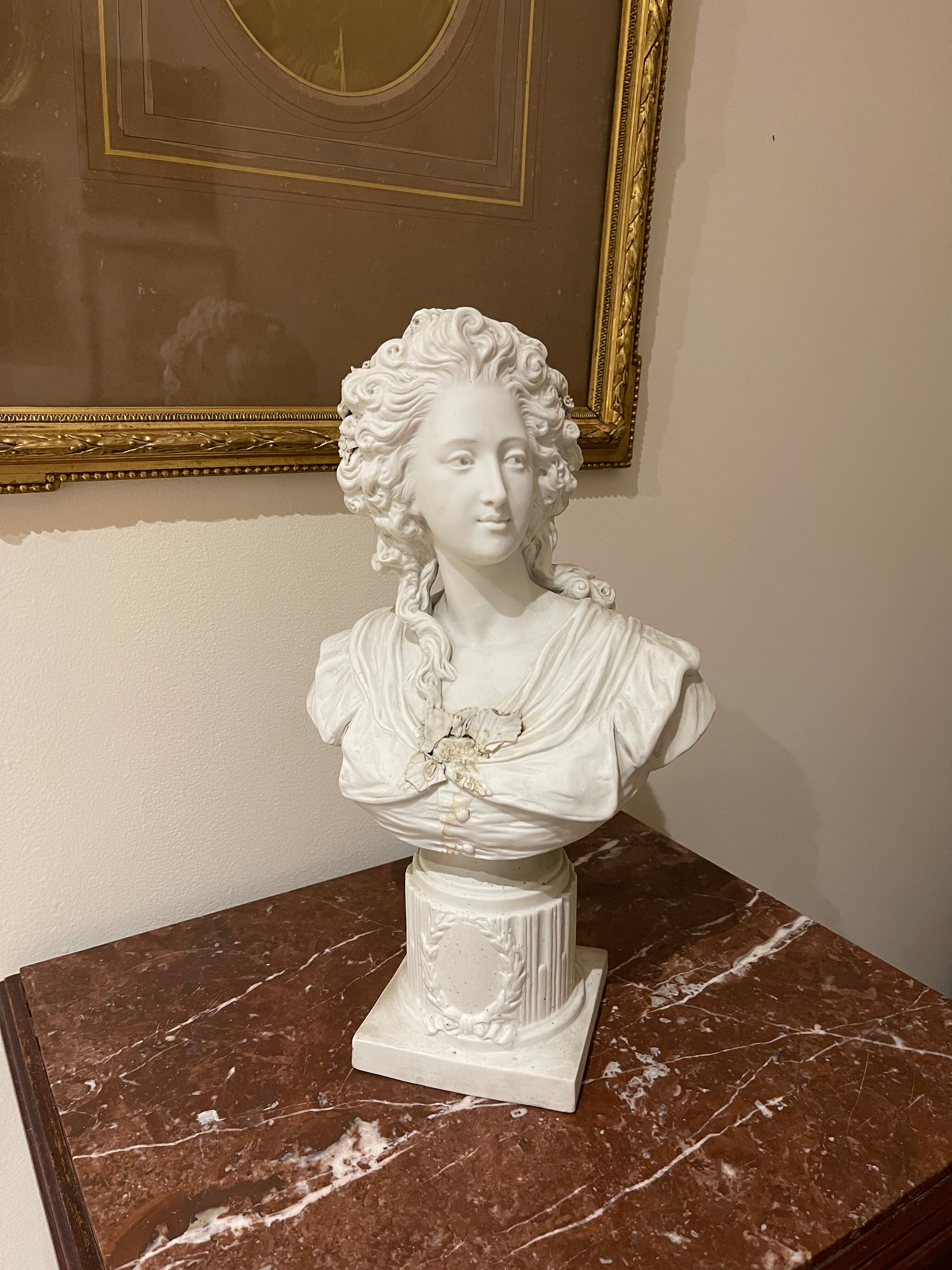 Buste en biscuit de Marie Louise de Savoie