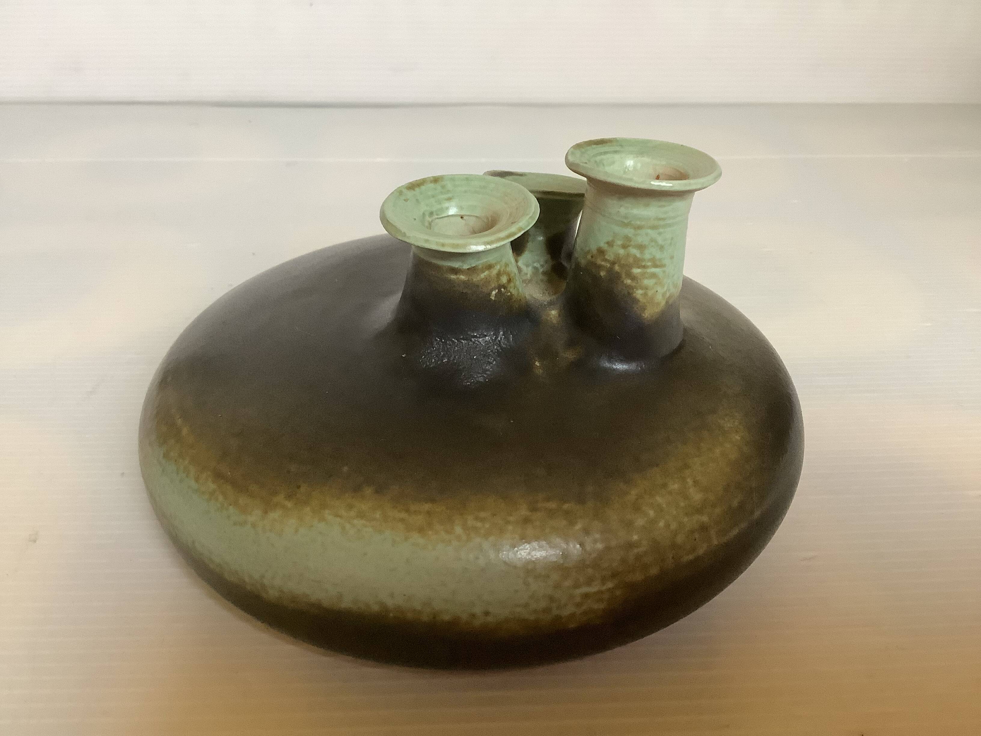 Two-tone ceramic vase flower pick