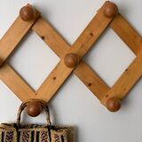 Porte manteau mural en pin
