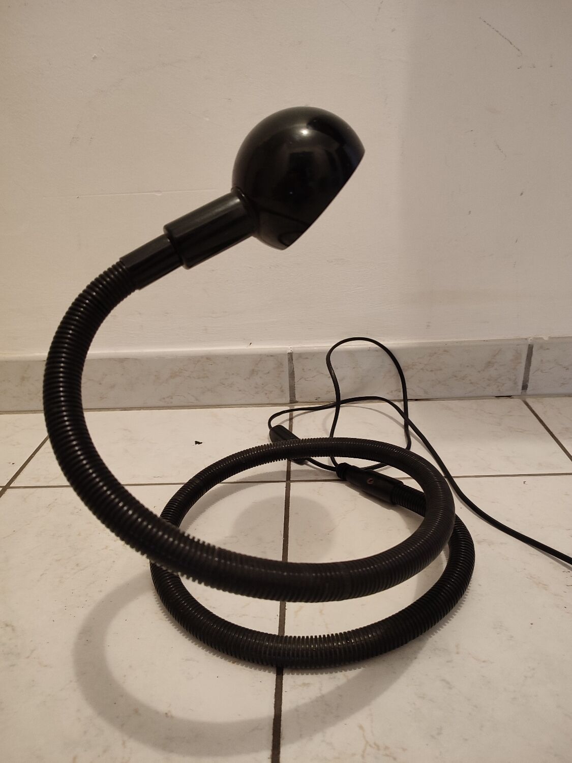 Desk lamp isao hosoe