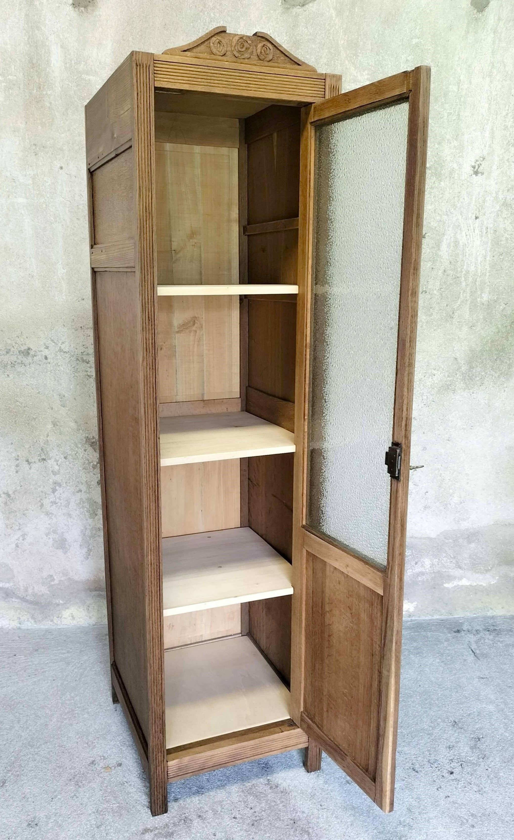 Armoire vitrée vintage