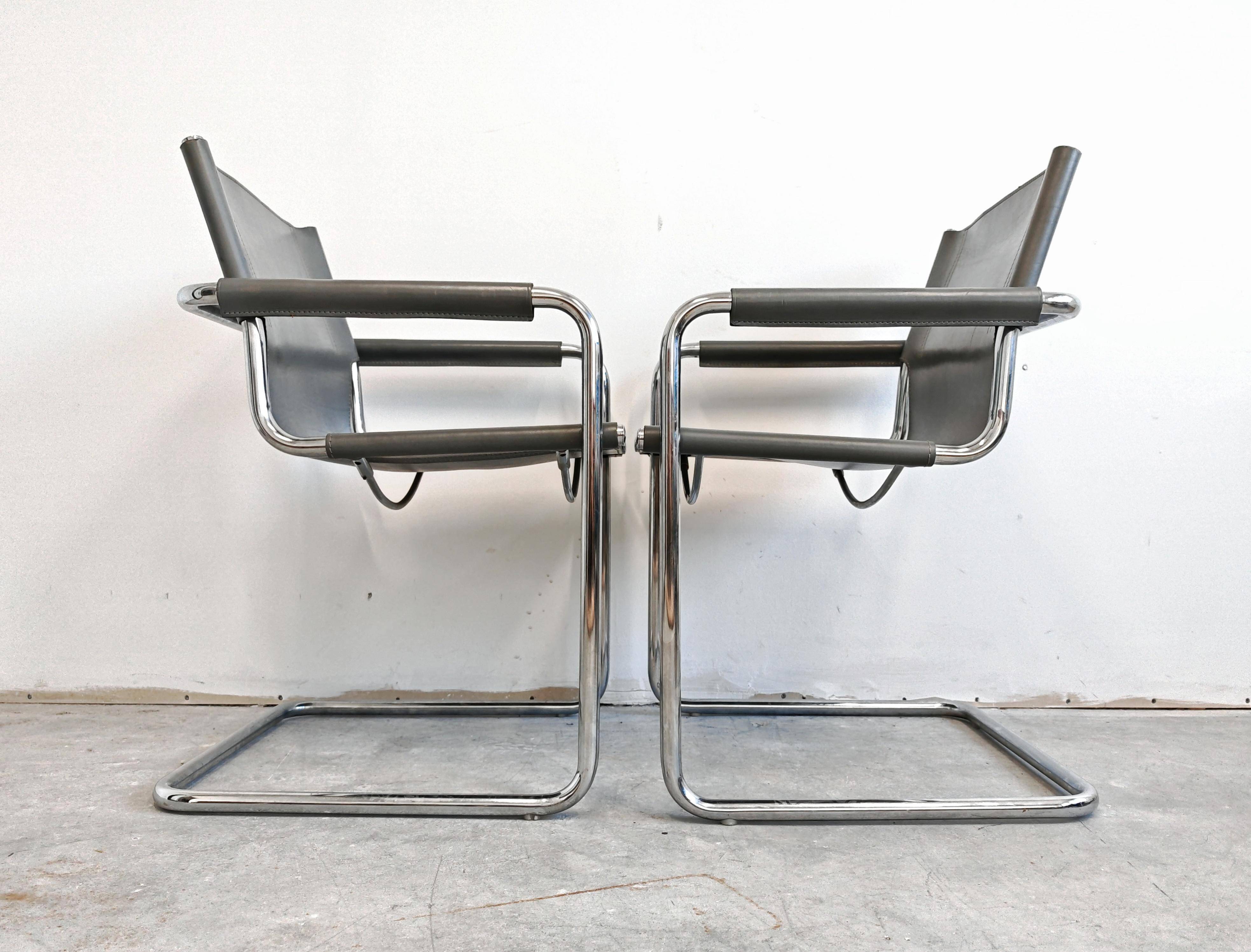Pair of Bauhaus visitor chairs in leather by Mart Stam, Matteo Grassi