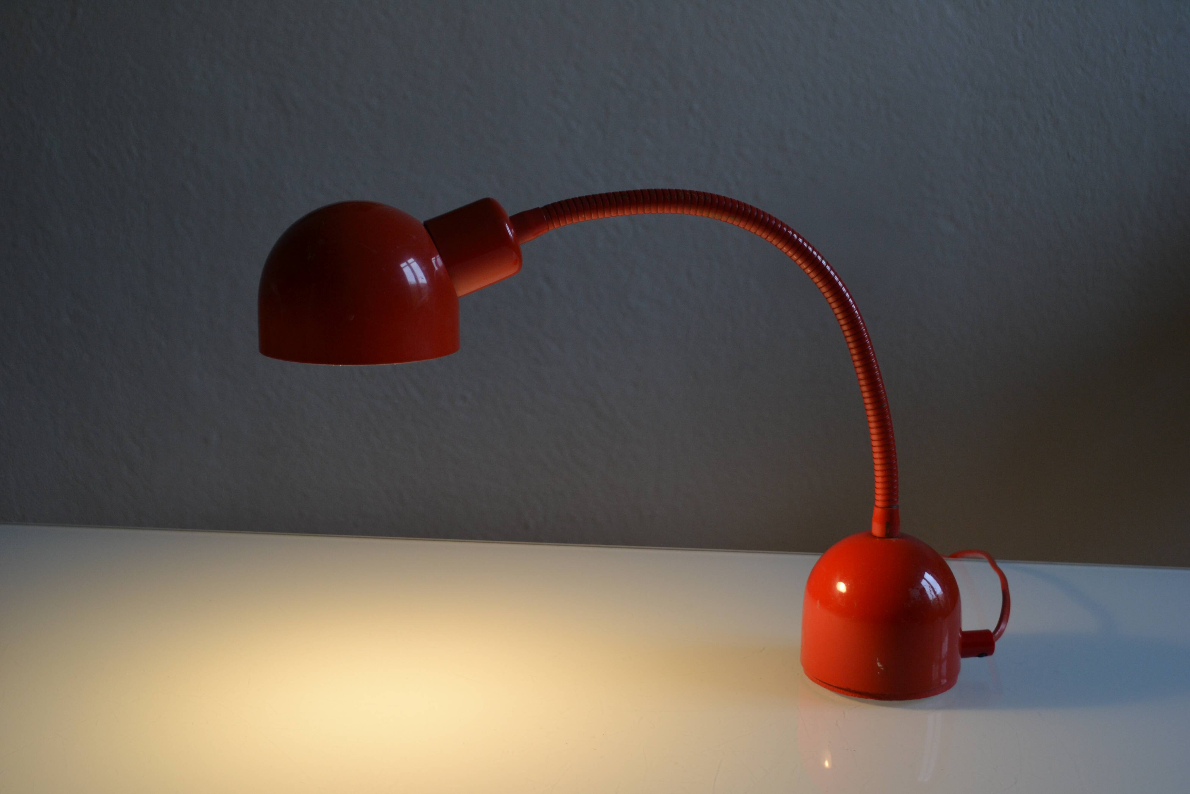 Lampe de bureau vintage France rouge Postmoderniste années 80 1980
