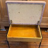 Armchair 60 feet compass