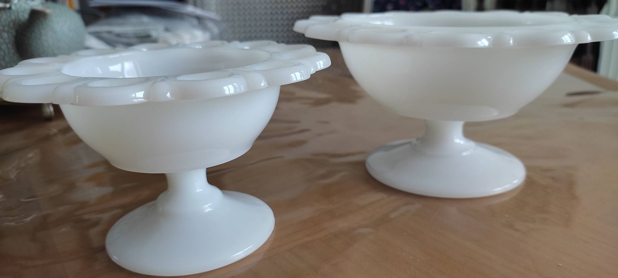 Coupe en opaline blanche