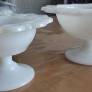 Coupe en opaline blanche
